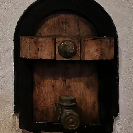 Le Petit Chai Niche Sous La Cite, בית נופש